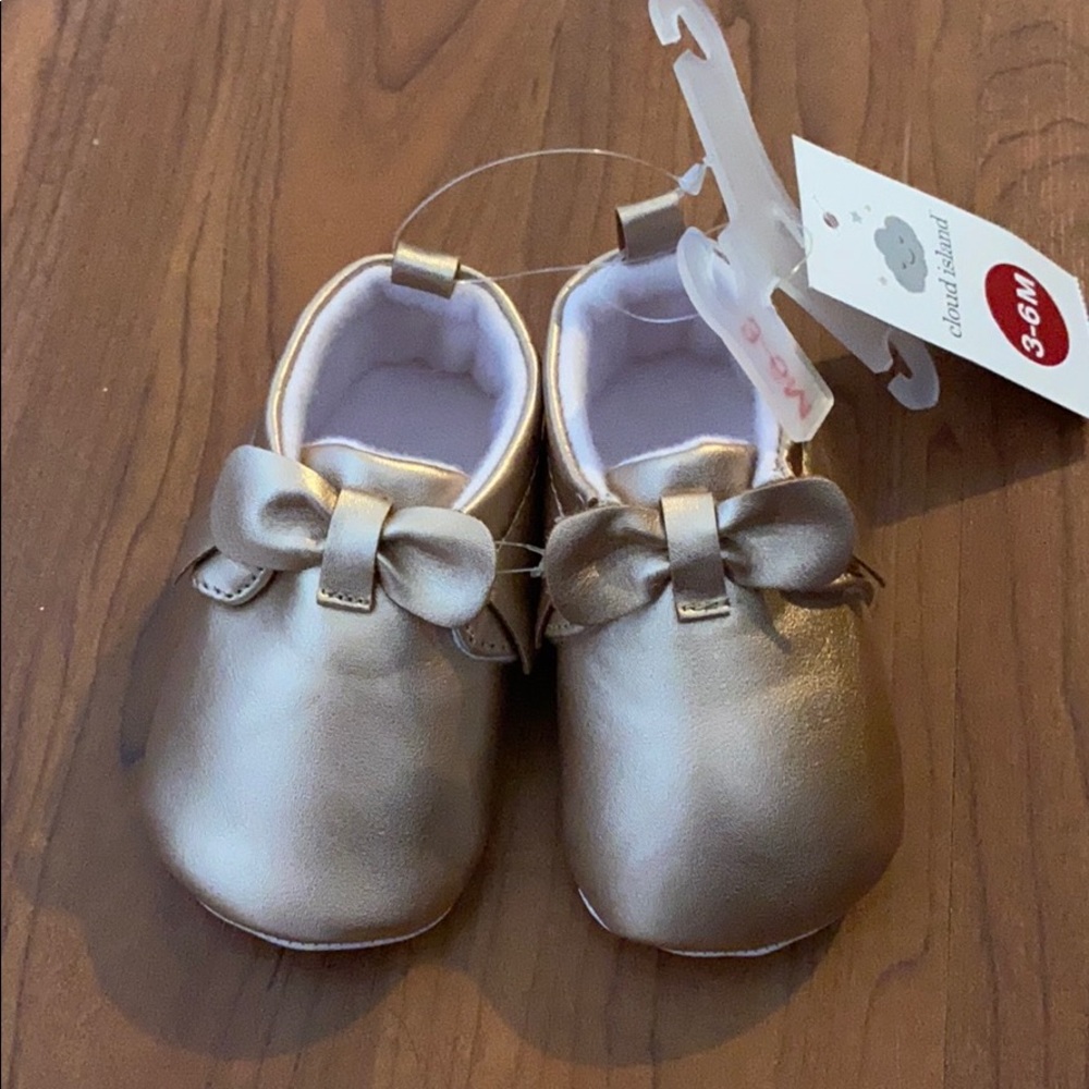 BNWT crib shoes